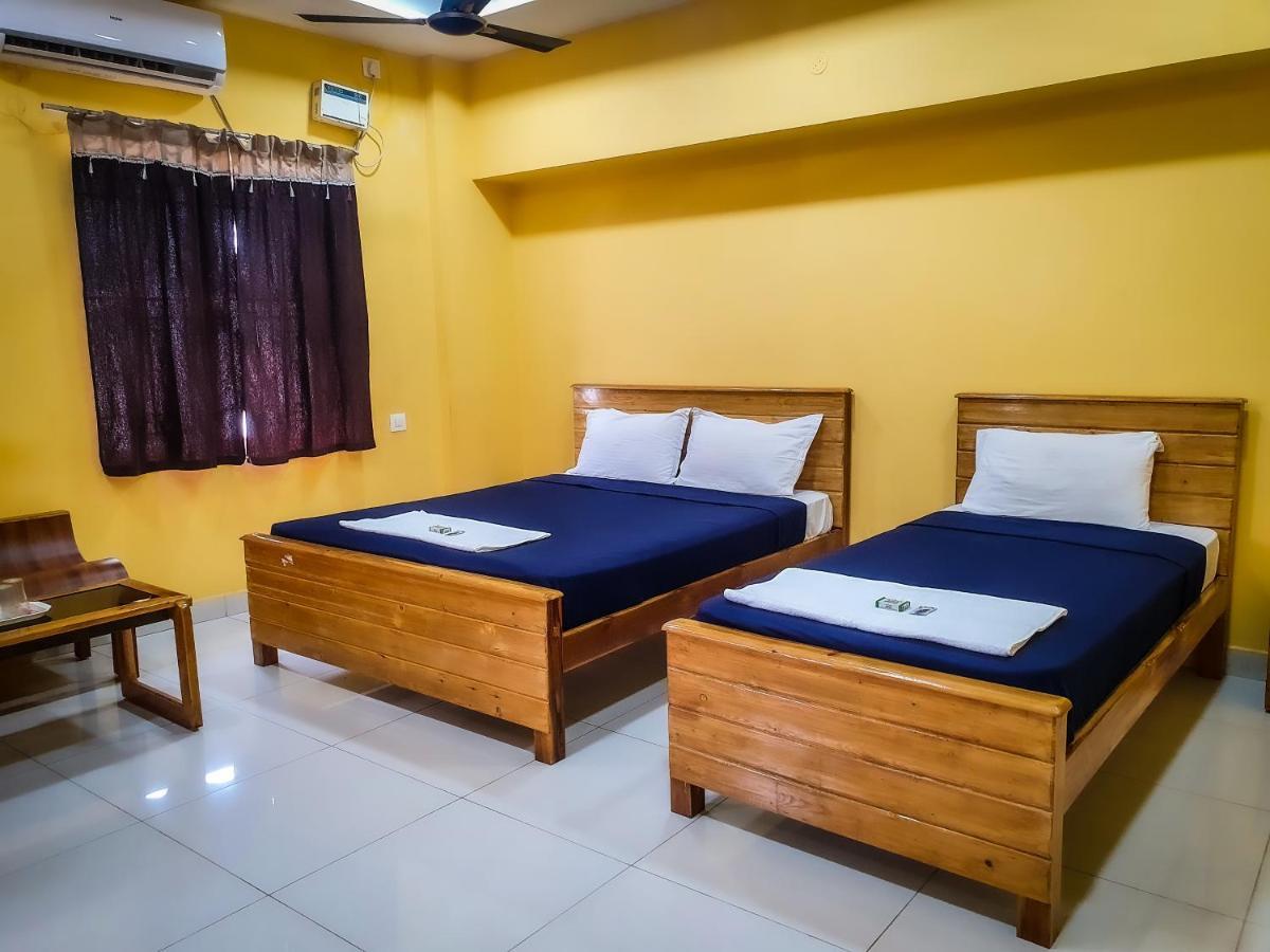 Le Hotel Host Tiruchirappalli Екстериор снимка