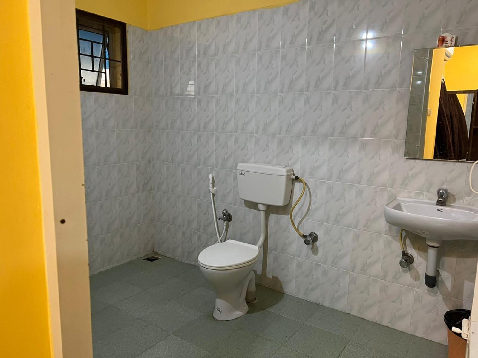 Le Hotel Host Tiruchirappalli Екстериор снимка